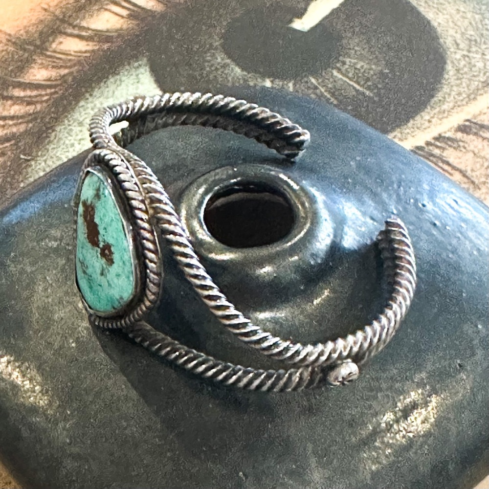 Vintage Old Pawn Sterling Silver Cuff Bracelet with Natural Turquoise - Picture 7 of 8